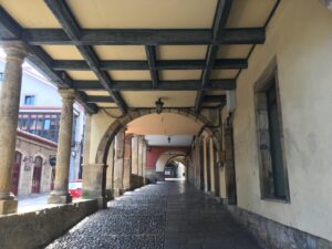 Calle Galiana, Avilés casco histórico, palacios, iglesias, calles porticadas